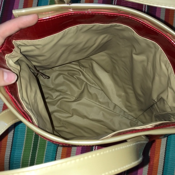 Red Clinique Bag! - Picture 2 of 2